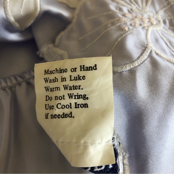 Vintage Natori appliqué Slip Nightgown Silky Long - Sm - Picture 10 of 11